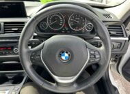 BMW320i