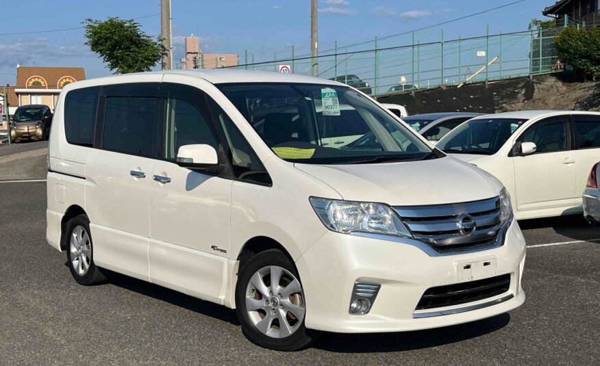 2013 NISSAN SERENA Hybrid