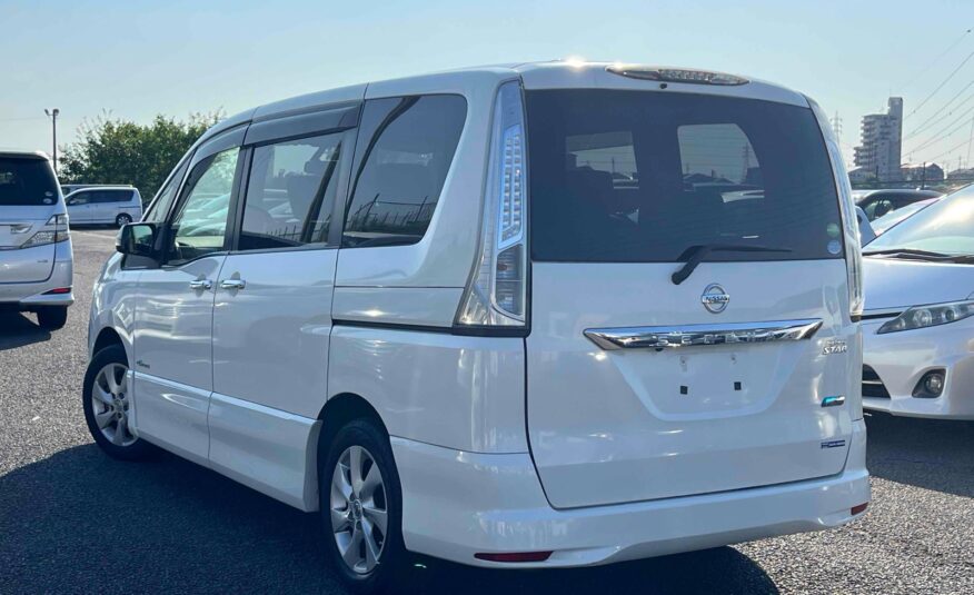 2013 NISSAN SERENA Hybrid