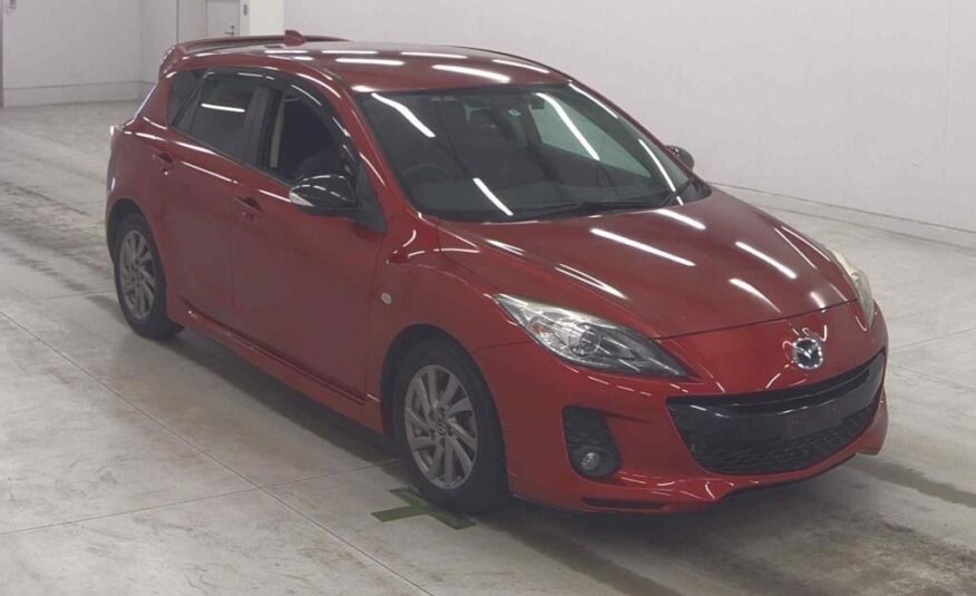 2013 Mazda Axela  Hatch Back