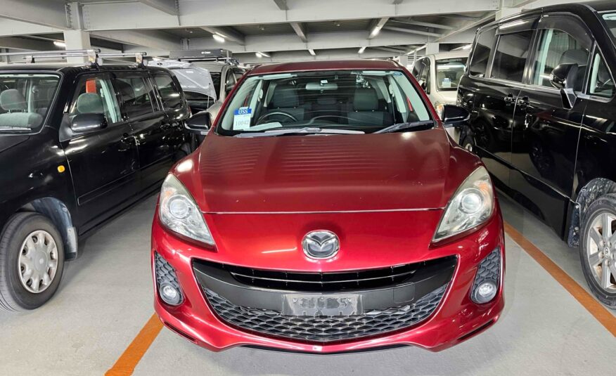 2013 Mazda Axela  Hatch Back