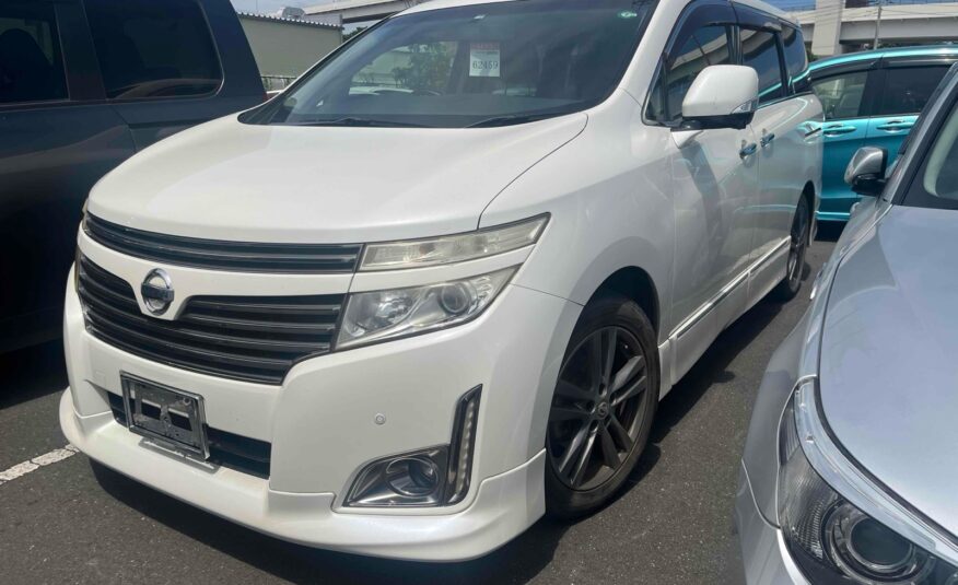 2012 NISSAN ELGRAND  4WD HIGHWAY STAR