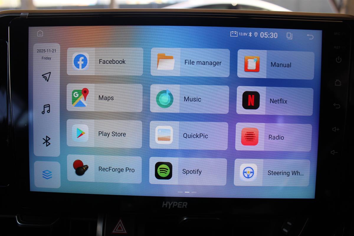 Toyota C-HR 9′ NZ RADIO APPLE CARPLAY