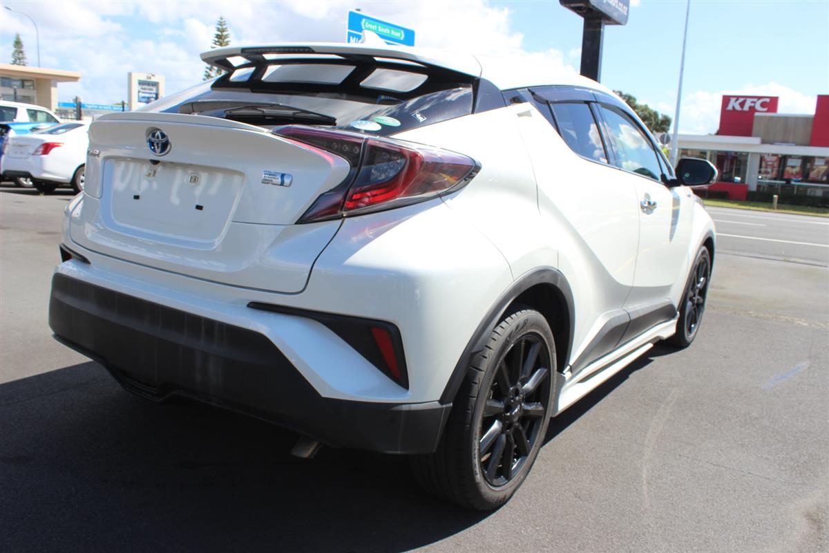 Toyota C-HR 9′ NZ RADIO APPLE CARPLAY