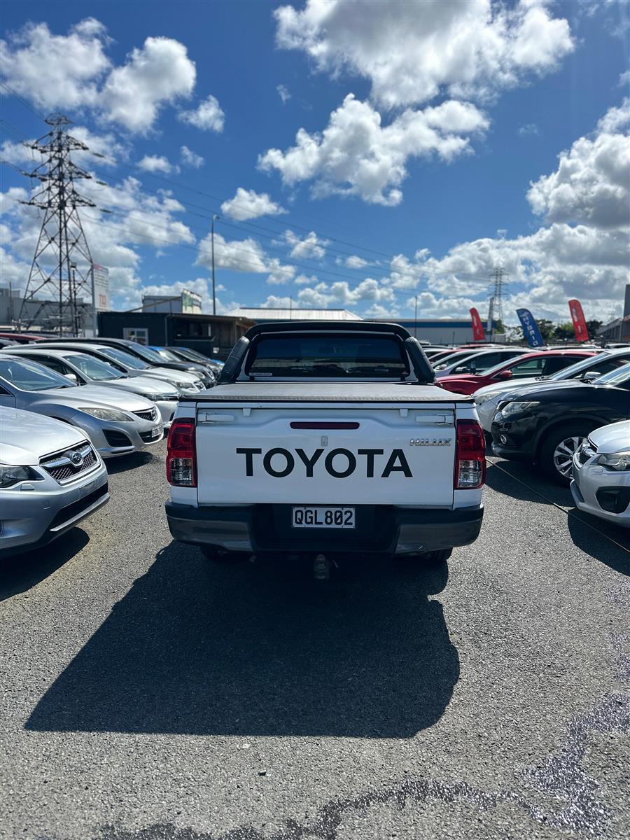 2016 Toyota Hilux S TD DC 2.8D/5MT/UT Ute Manual