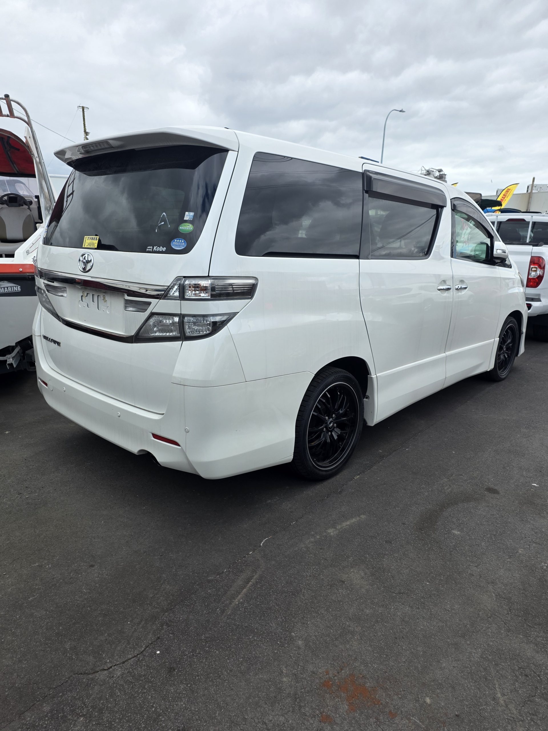 Toyota Velfire 8 Seater