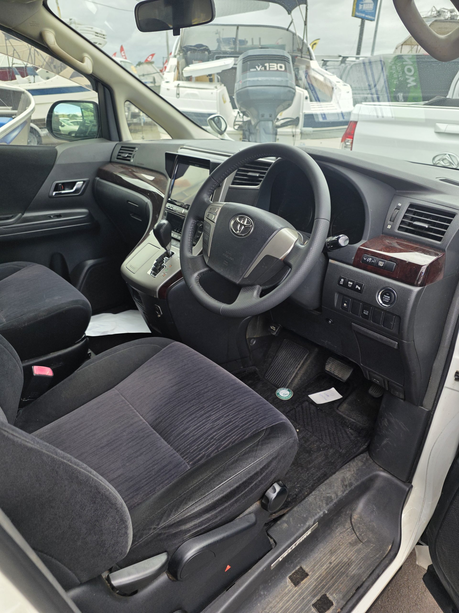 Toyota Velfire 8 Seater