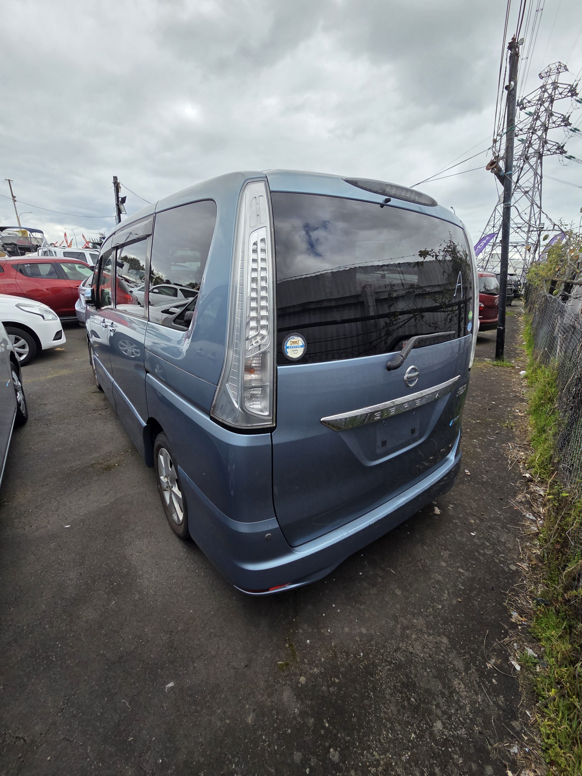 NISSAN SERENA 7 SEATER VAN