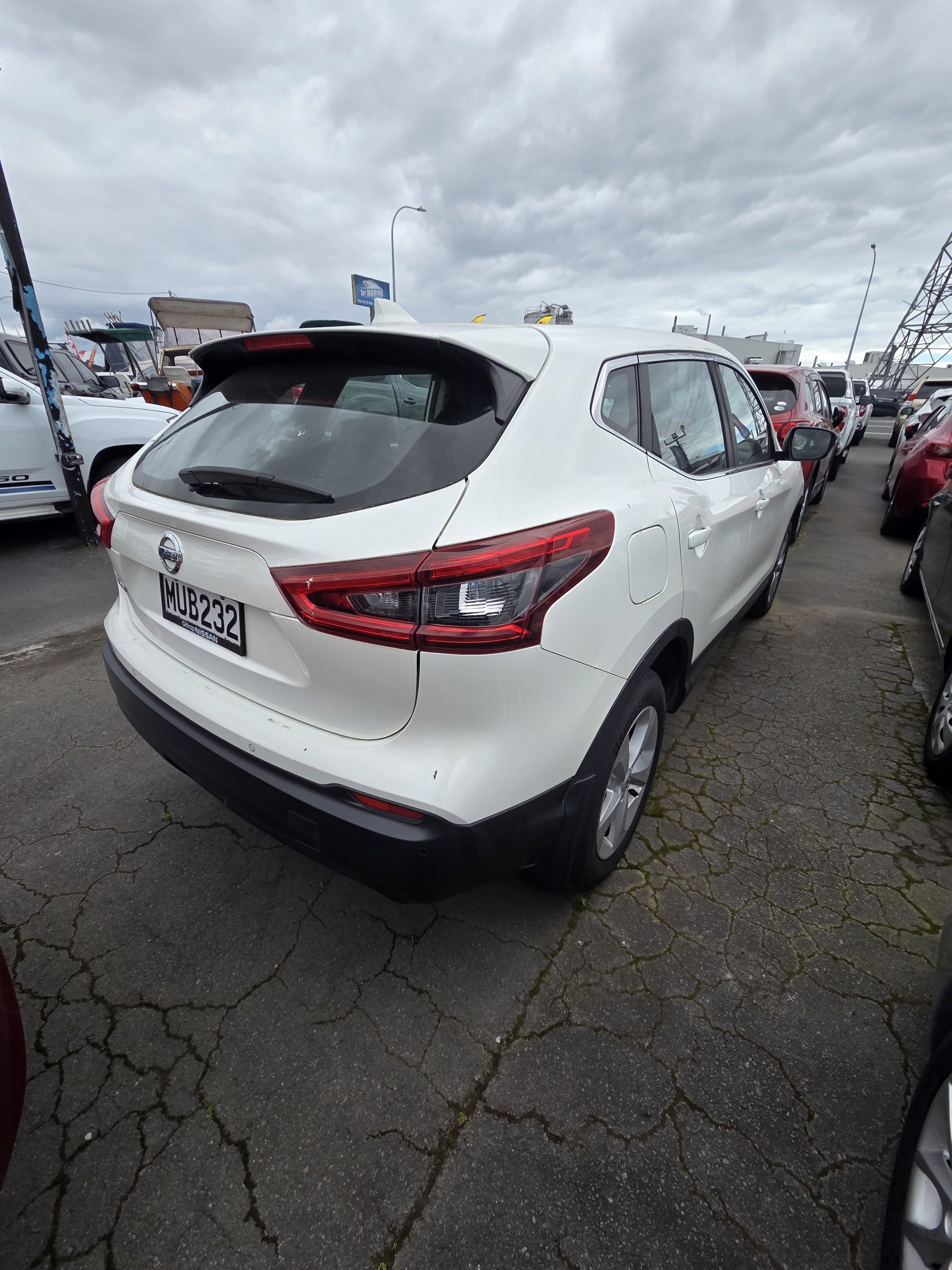 NISSAN QASHQAI SUV