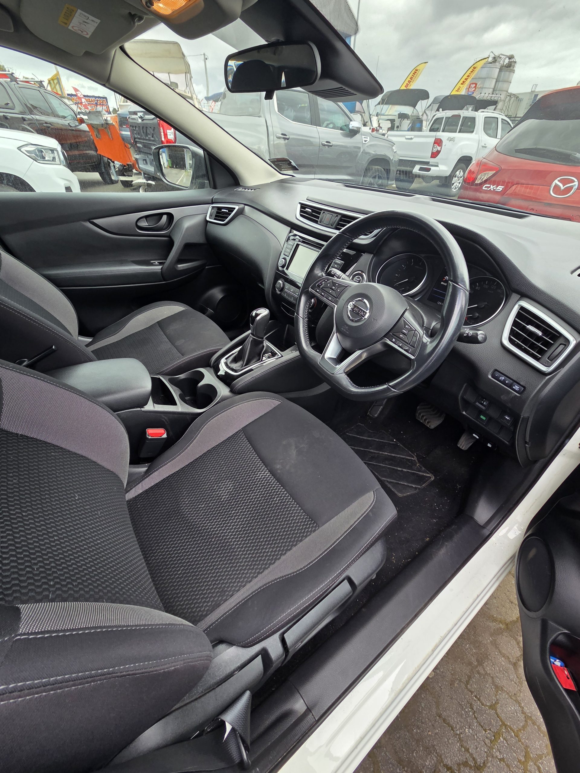 NISSAN QASHQAI SUV